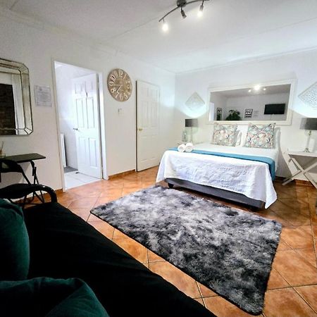 Zhantique Guest House 1- Unit 5 Boksburg Kültér fotó